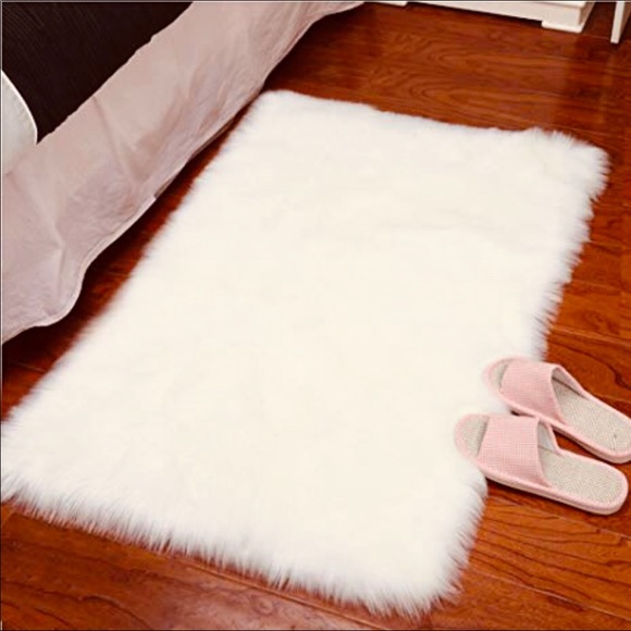 nordic Other - Faux fur rug bath mat white fuzzy 2x3’ 24x36” soft
